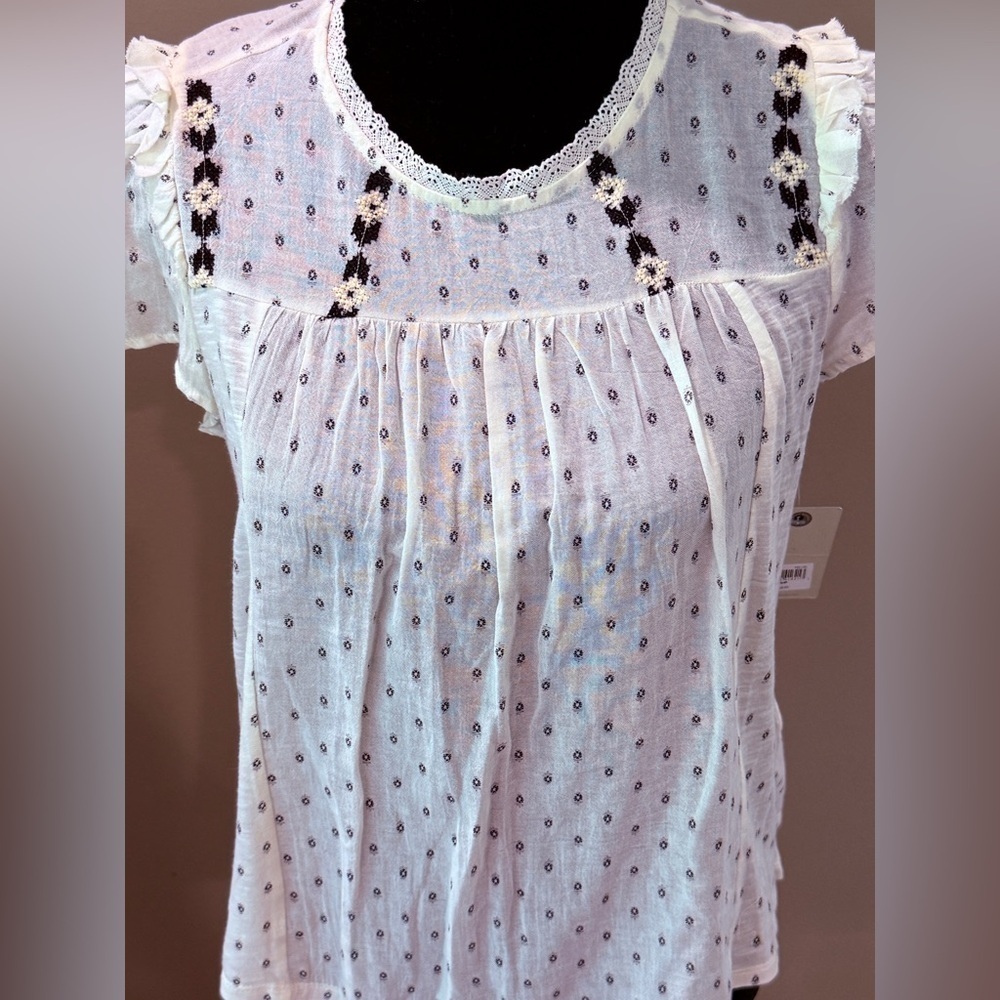 Nwt Women’s LUCKY BRAND novelty short sleeve peasant top- Size Small - Picture 5 of 8